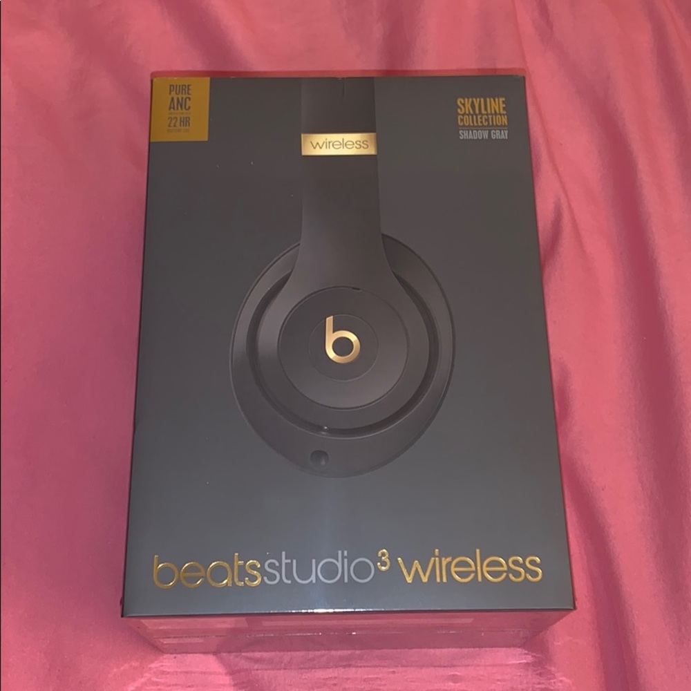 Beats Studio3 Wireless Headphones (Shadow Gray)